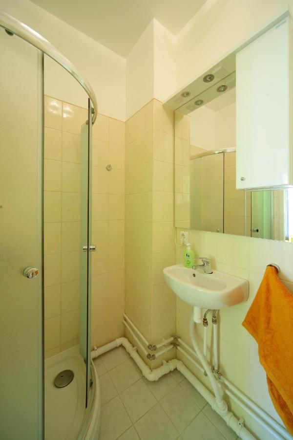 Хостелы Viru Backpackers Hostel Таллин-12