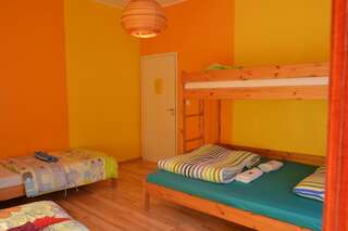 Хостелы Viru Backpackers Hostel Таллин Семейный номер (для 5 взрослых)-1